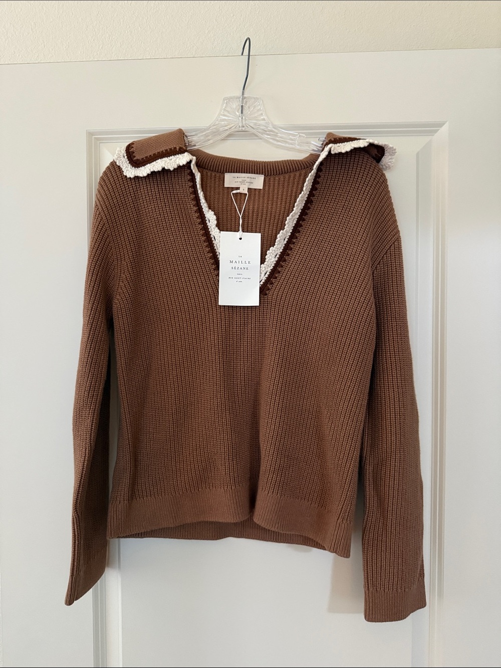 Sezane Brown V‑Neck Waffle Knit Sweater with Cream Trim